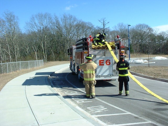 DCFD Junior Training 2/10/07 - Hydrant dressing drill